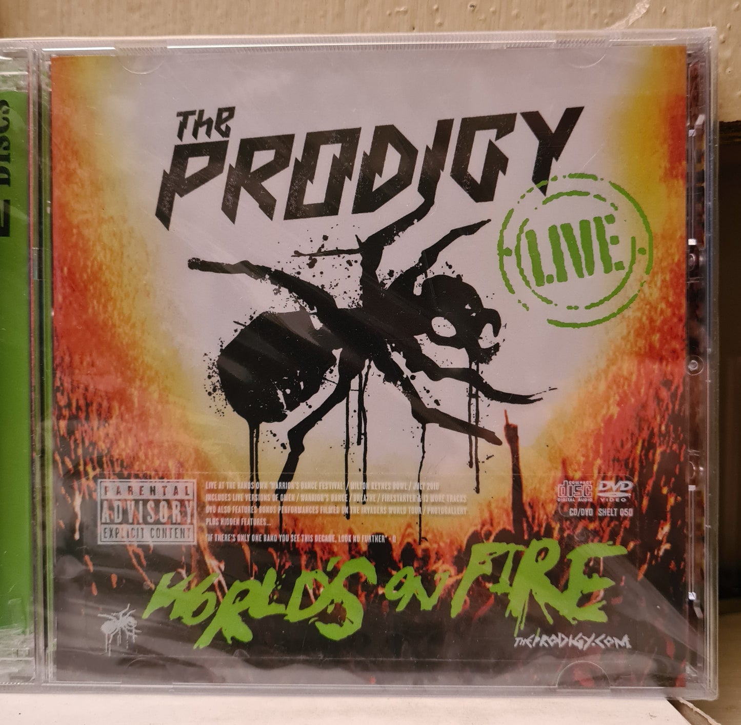 The Prodigy ~ World's on Fire - Live (CD+DVD)